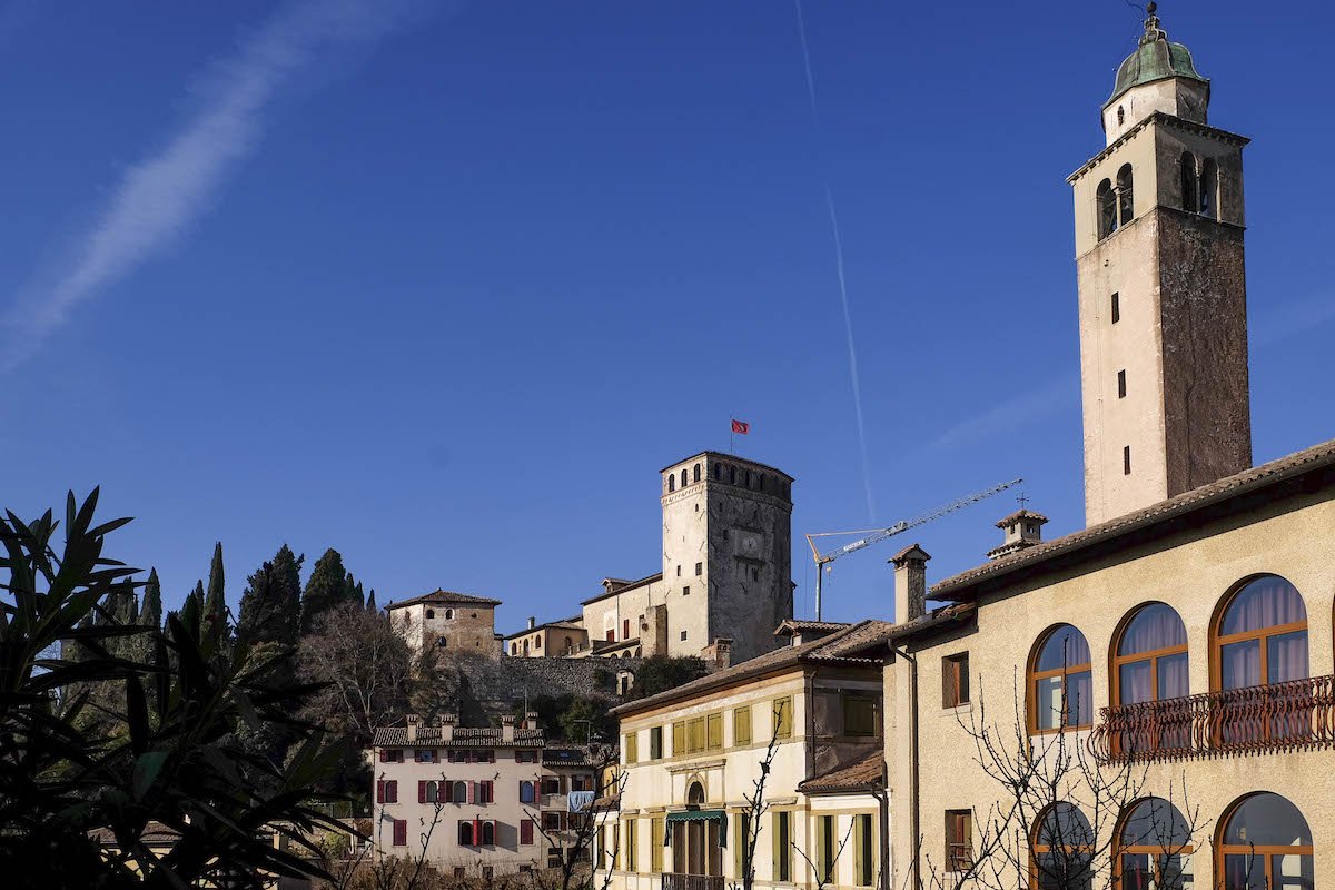 Ad Asolo tra Pop Art e la nuova torre dai cento orizzonti — Veneto Secrets
