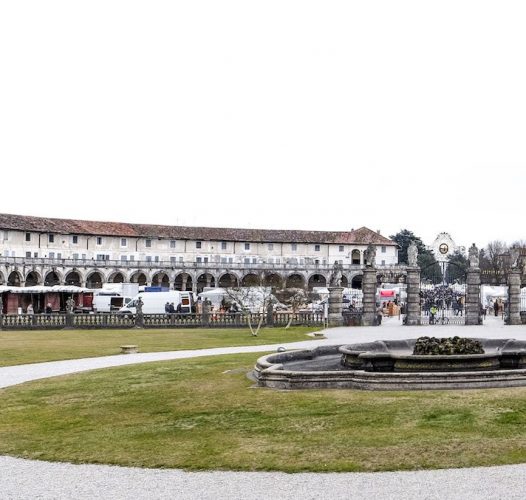 Piazzola sul Brenta: il mercatino più bello del Veneto — Veneto Secrets