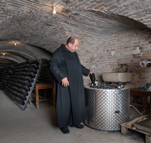 L’Abbazia di Praglia e il segreto di Dom Pérignon — Veneto Secrets