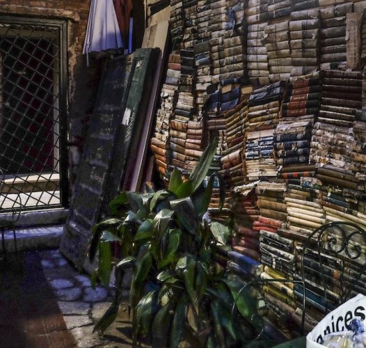 Il segreto della Libreria Acqua Alta — Veneto Secrets