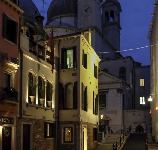 From dusk till dawn from Basilica della Salute till le Zattere — Veneto Secrets