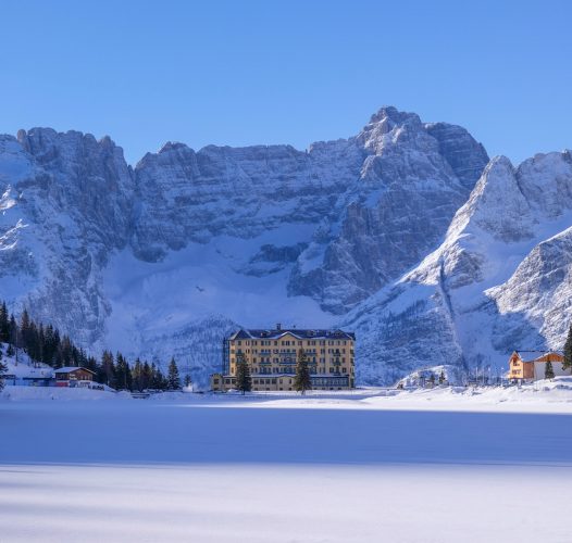 Misurina Lake: breathtaking excursions in the footsteps of the first mountaineers — Veneto Secrets